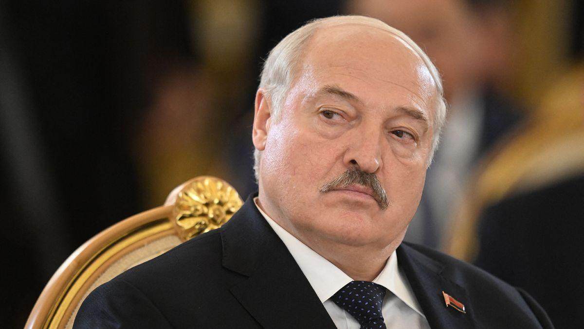 Лукашенко помилував ще 20 політв’язнів