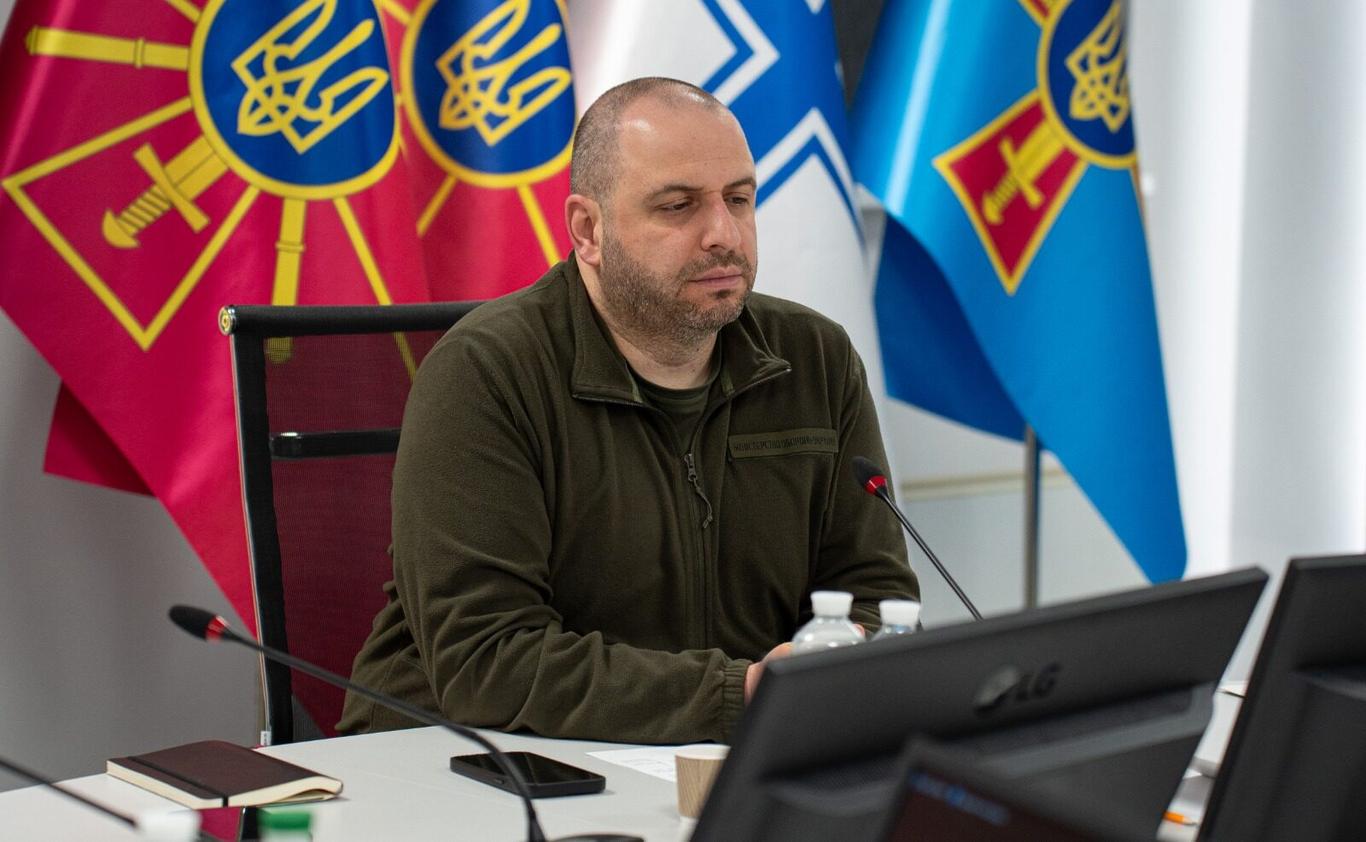 Українська делегація на чолі з міністром оборони поїде до Південної Кореї — ЗМІ