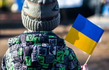 Українці оцінюють свій психологічний стан краще, ніж на початку вторгнення РФ — опитування