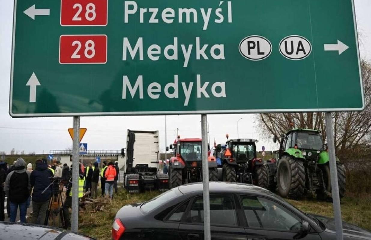 У пункті пропуску Шегині-Медика накопичення вантажівок не спостерігається — Бурда