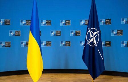 США слабшають, членство в НАТО не дає дієвого захисту — експерт