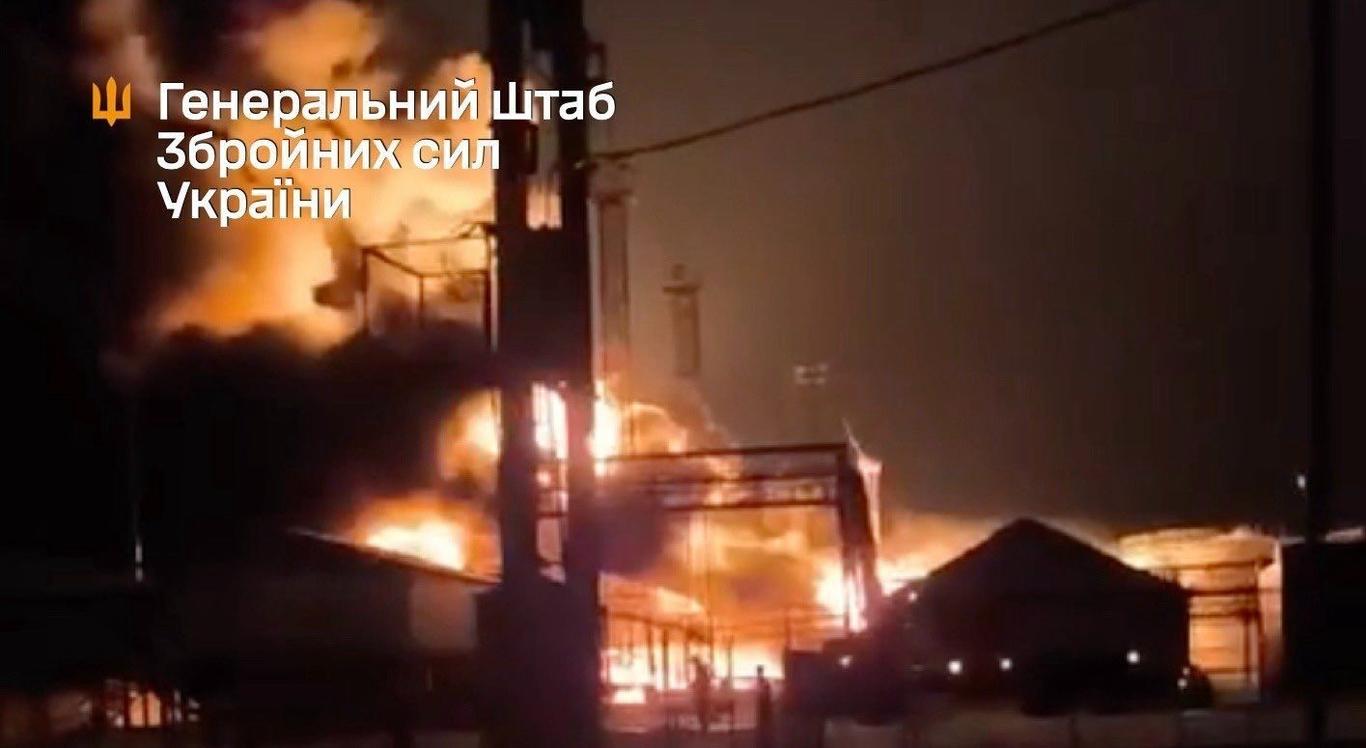 Сили оборони уразили російську нафтобазу в Енгельсі — Генштаб
