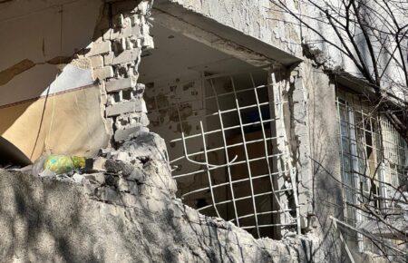 Удар по дитячій лікарні в Херсоні: в момент обстрілу там перебували близько 100 людей