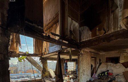 «Правило двох стін не врятувало»: у ДСНС показали зруйновану 9-поверхівку після удару росіян у ніч на 14 листопада