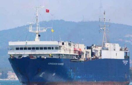 Сили спецоперацій уразили два російські судна зі зброєю й технікою в Каспійському морі