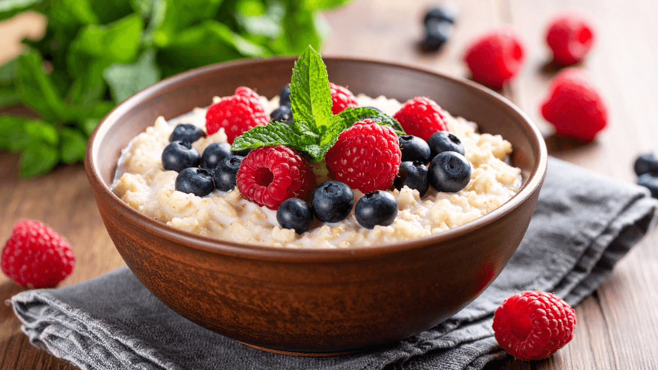 Часто кушаете овсянку? Вот как это влияет на ваш организм