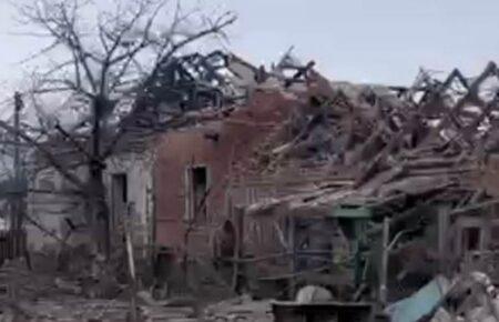 Росіяни скинули авіабомбу на приватний будинок в Олексієво-Дружківці на Донеччині, двоє загиблих (ФОТО)