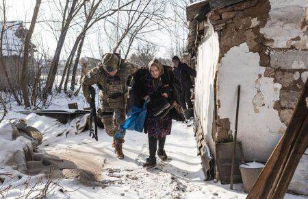 У поліції розповіли, з яких населених пунктів Донеччини виїжджає найбільше людей