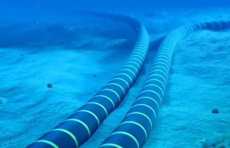 Росія намагається атакувати світові потоки інформації на глибині 6 км, — військовий