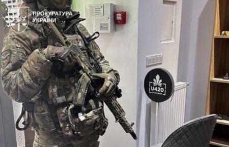 В Офісі генпрокурора заявили про ліквідацію мережі збуту небезпечної продукції під виглядом сувенірів