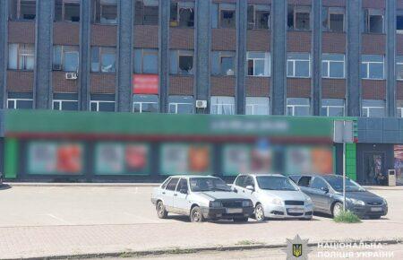 Через удар по центру Прилук пошкоджено понад 30 автомобілів, є нові дані про постраждалих