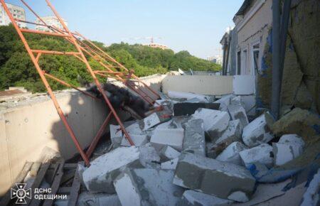 Росіяни пошкодили газову магістраль та багатоповерхівку в Одесі (ФОТО)