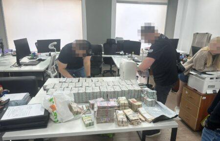 У ДБР повідомили про слідчі дії у справі щодо можливого завищення вартості БпЛА, закуплених на майже 7 млрд грн держкоштів