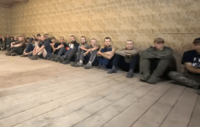 Українські штурмовики взяли в полон 64 окупантів, які мали непомітно просочитися в тил (ВІДЕО)