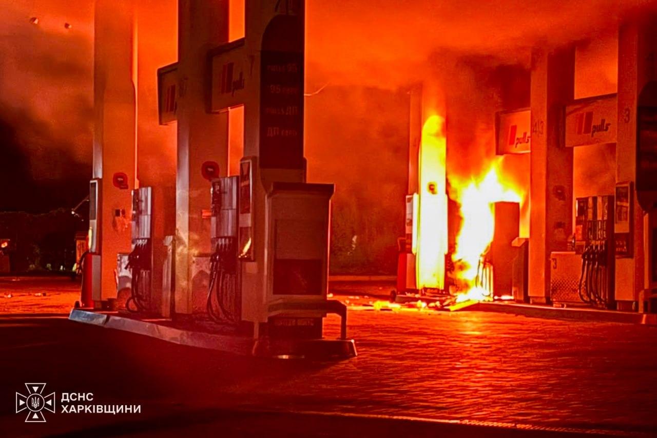 Росіяни вдарили по АЗС у Харкові