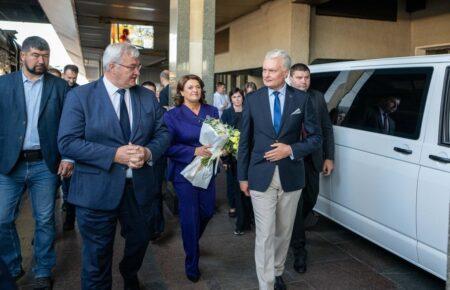 До Києва прибули президент Литви та прем’єр Естонії