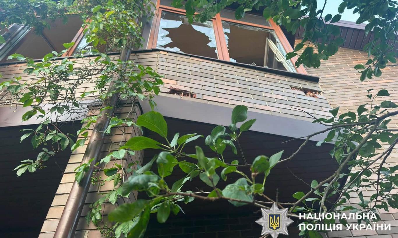 На Київщині через нічну російську атаку постраждали 3 людей