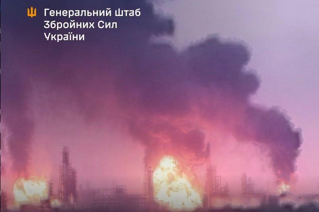 Ільський та Сизранський НПЗ і пост спостереження на буровій установці «Сиваш»: Генштаб повідомив про удари по об'єктах РФ