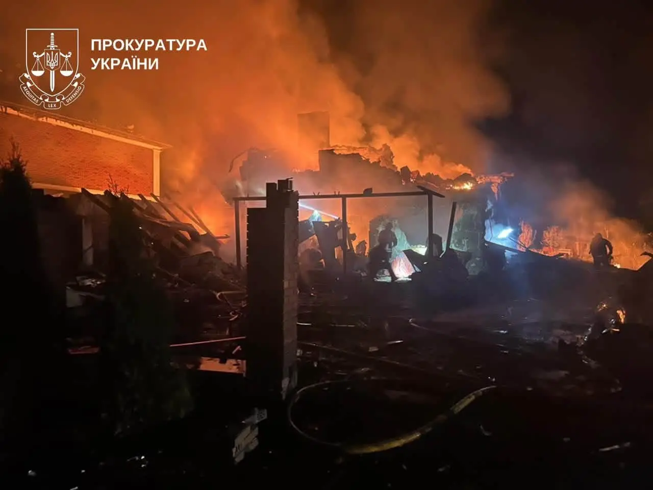 На Київщині через нічну атаку загинули 3-річний хлопчик, його бабуся та дідусь