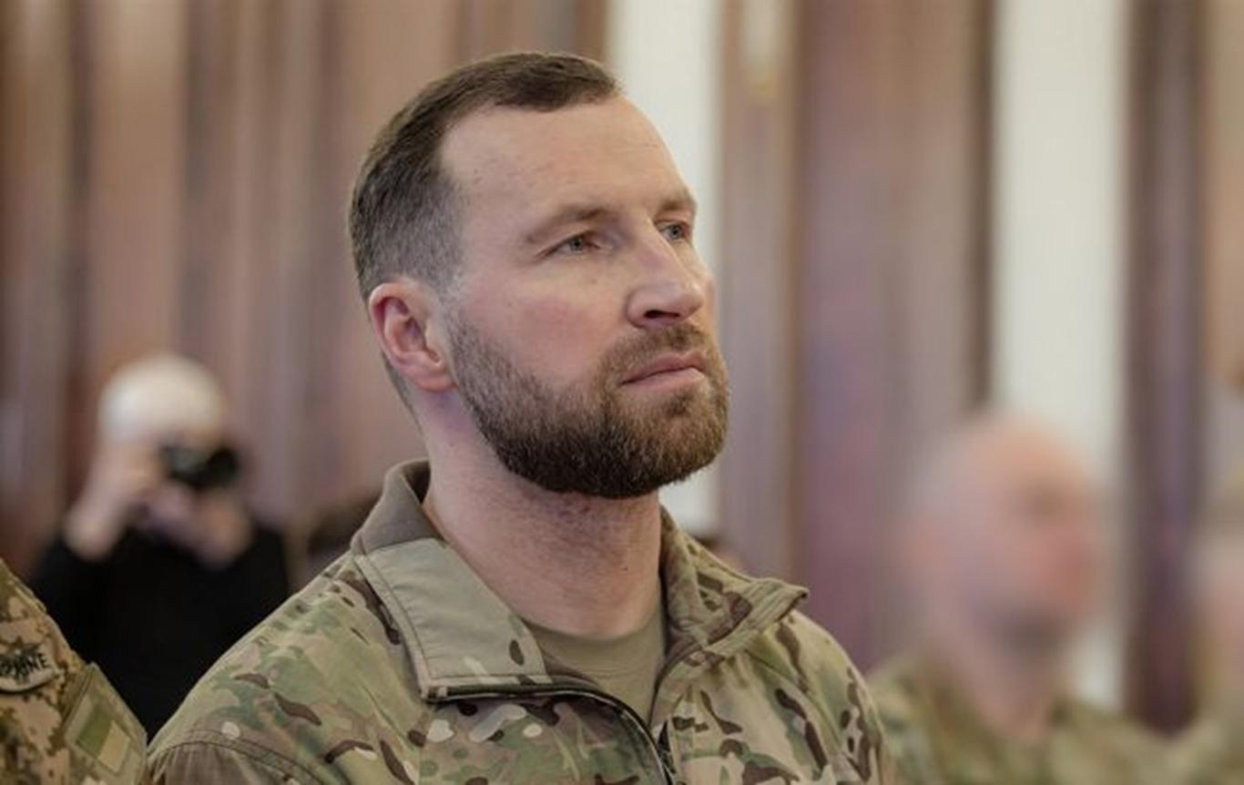Стало відомо, як Євгеній Хмара звільнився з військової служби, щоб стати міністром оборони