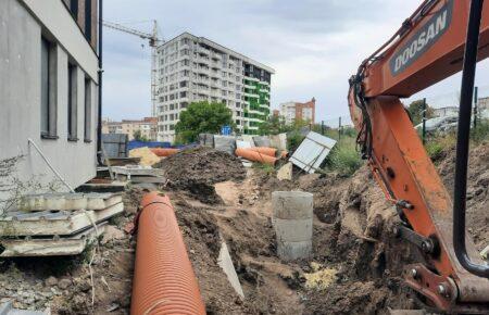 Одним з загиблих через обвал ґрунту в Тернополі виявився неповнолітній: медіа дізнались деталі