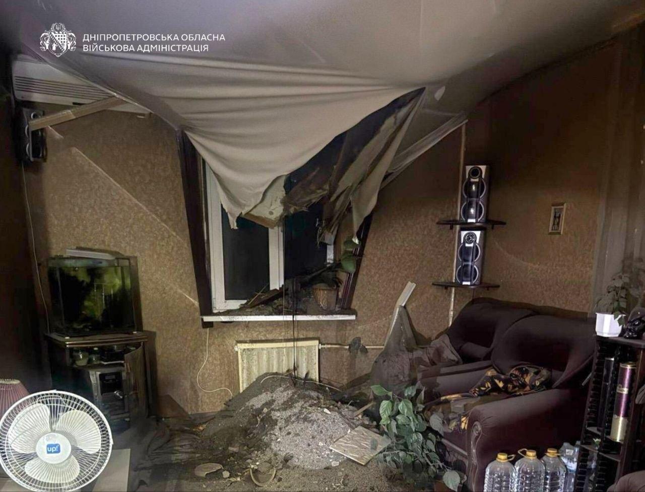 Окупанти понад 10 разів атакували дронами Дніпро та Нікопольщину: є руйнування