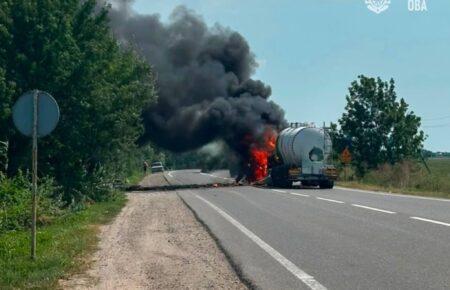 На Одещині російський боєприпас влучив у вантажівку