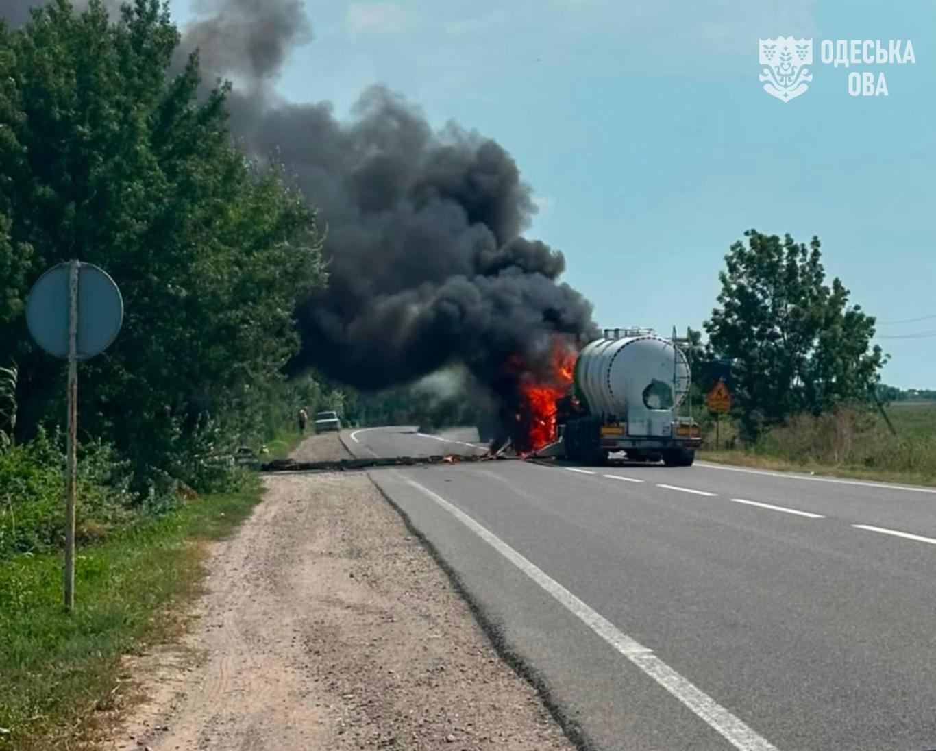 На Одещині російський боєприпас влучив у вантажівку