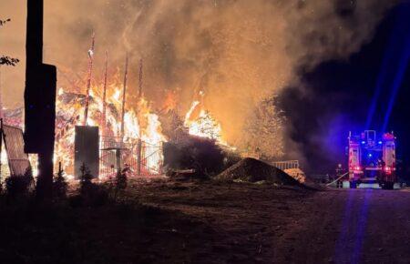 В соцмережах поширили відео, як нібито поліція привезла військового ТЦК на виклик про пожежу: адвокат проаналізував сторінку авторки