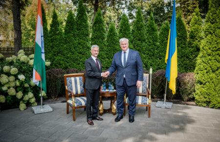 Глава МЗС Індії прибув до України