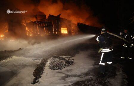 Двоє людей загинули внаслідок нічного удару росіян по підприємству у Дніпрі
