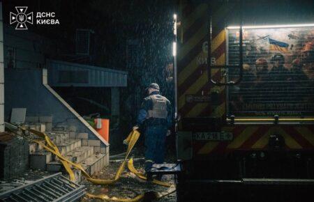 Росіяни вдарили по Києву: пошкодили станцію метро, загинула дівчина (ФОТО, ВІДЕО)