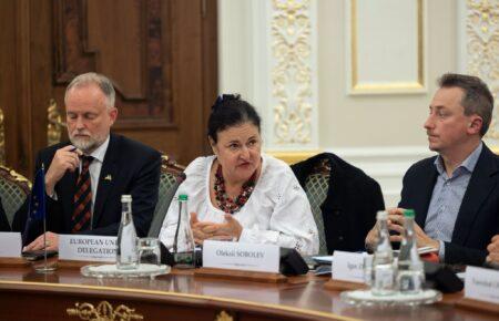 Усі посольства країн ЄС залишаються працювати у Києві — Матернова
