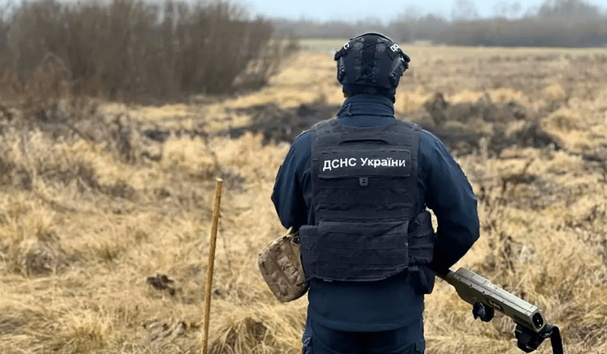 Повторне забруднення та нові технології: як змінюється розмінування України