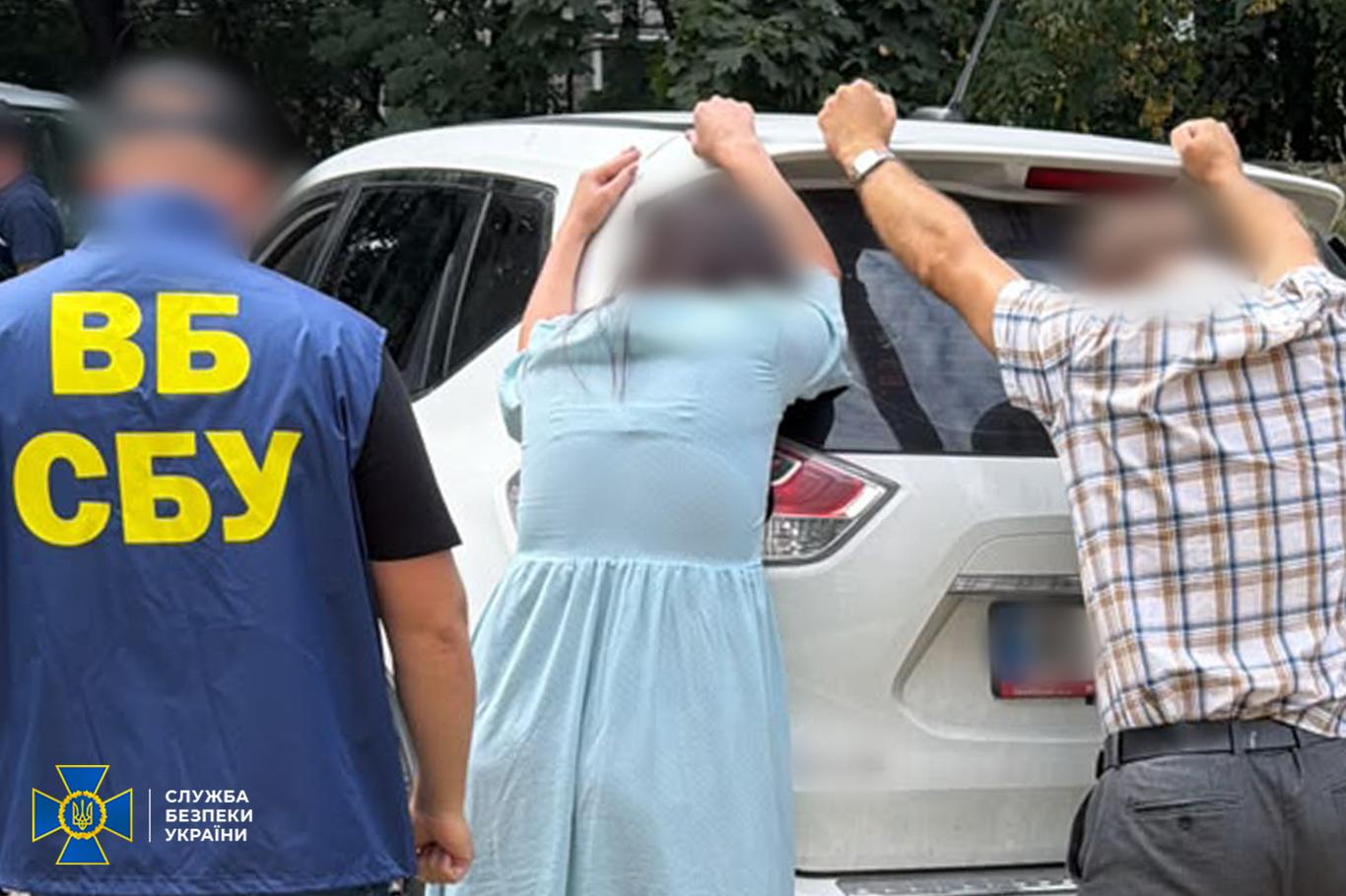 Двох київських адвокатів підозрюють у вимаганні грошей у виробника дронів